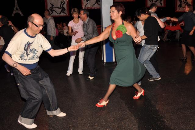 min 2010 11 13 fous swing 103